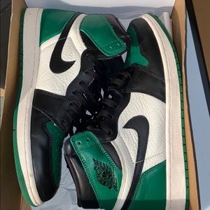 Retro Jordan 1s “Pine Green”